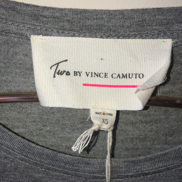 Two by Vince Camuto Long Sleeve Top - Picture 2 of 6